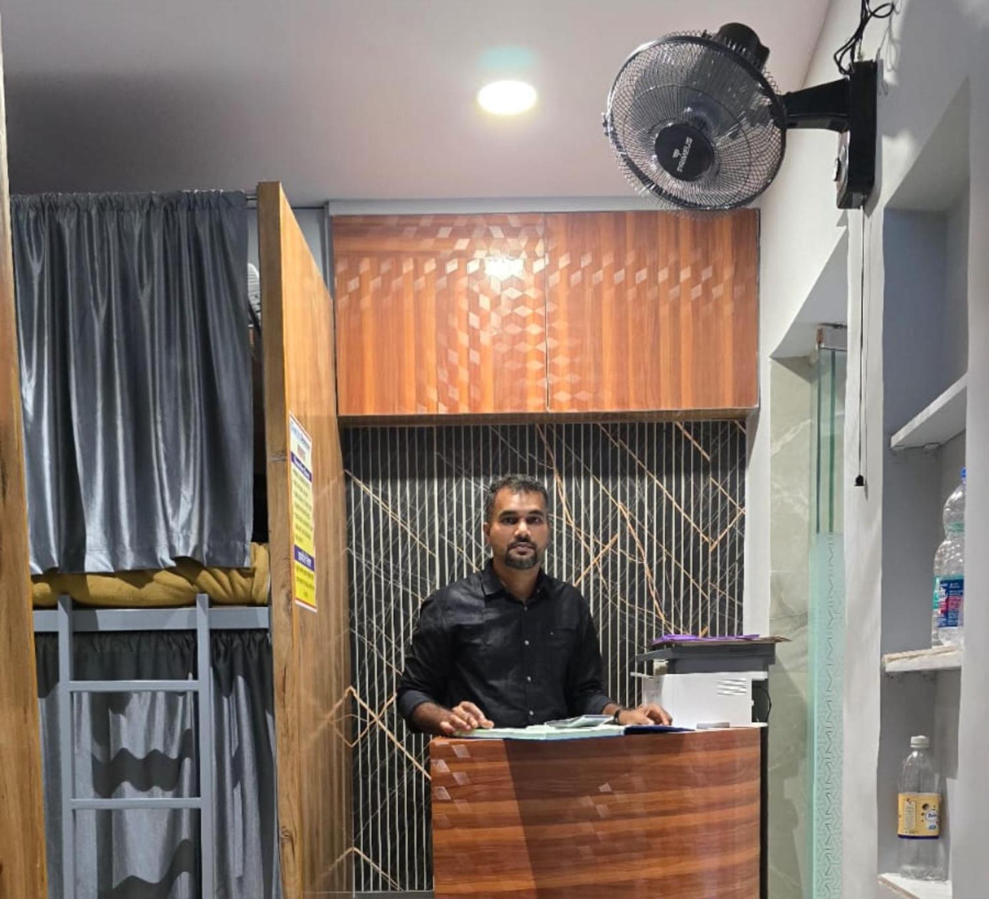 Classy Ac Apartment Mumbai