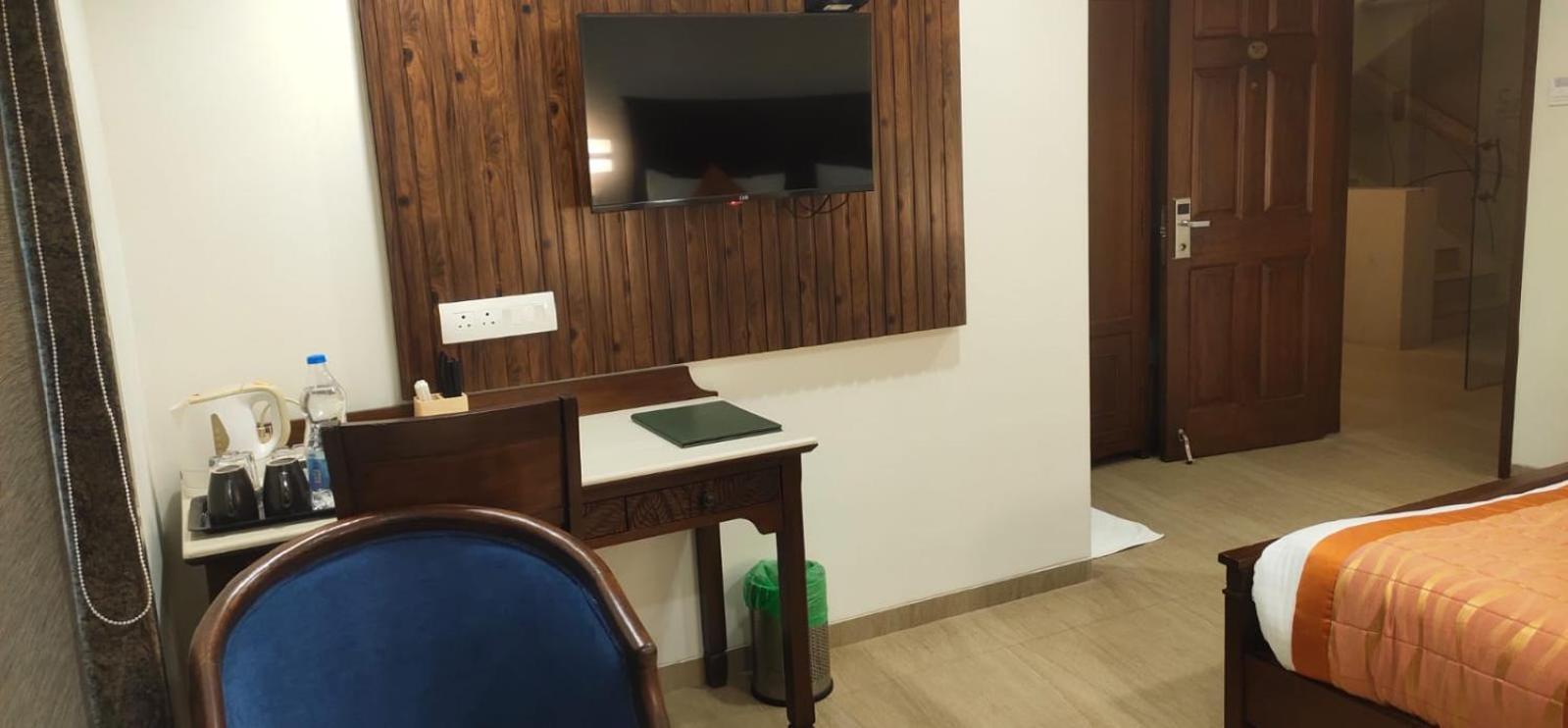 Sai Hotel 3*