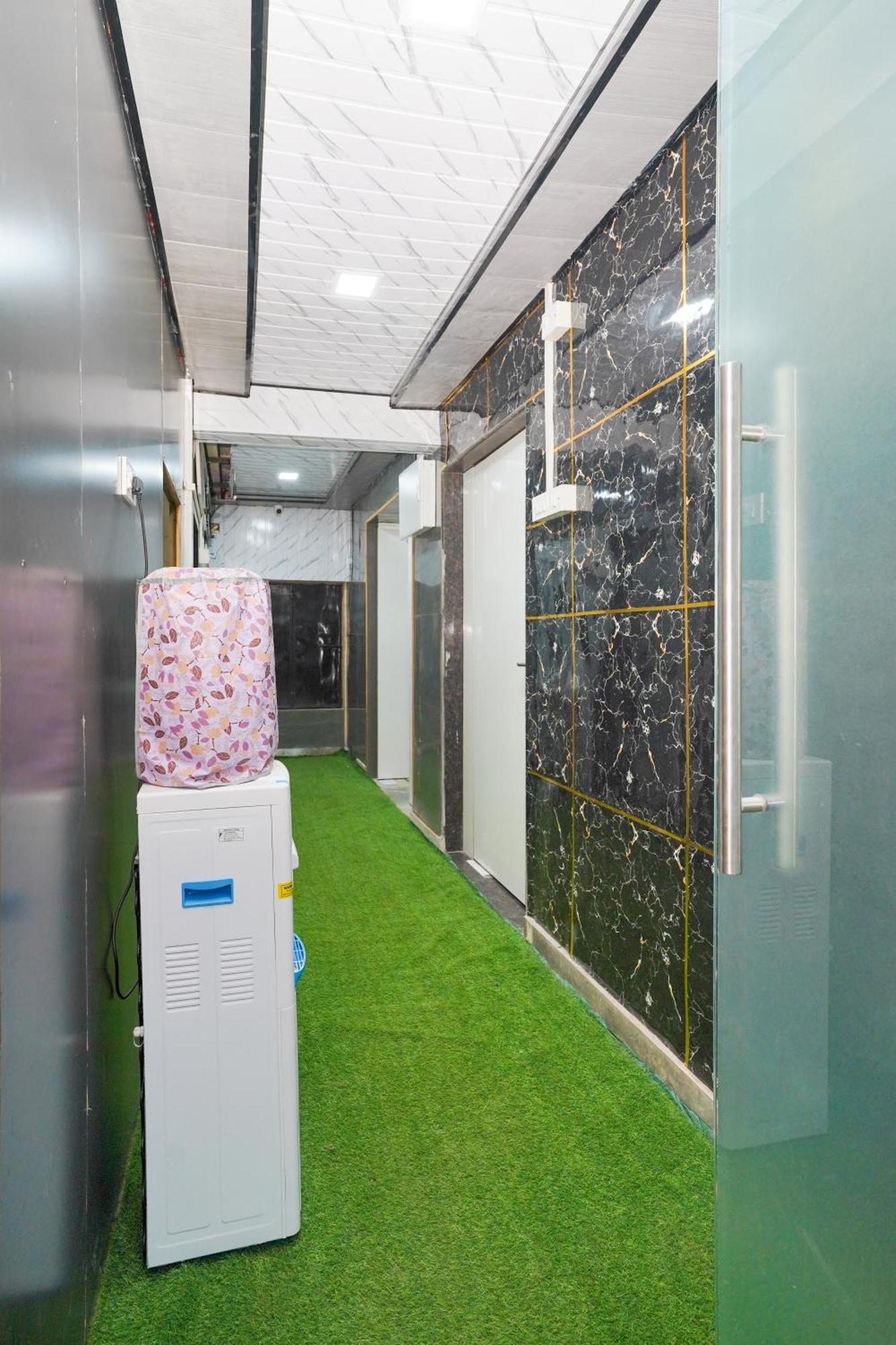Hostel Zest 1054-andheri West Mumbai