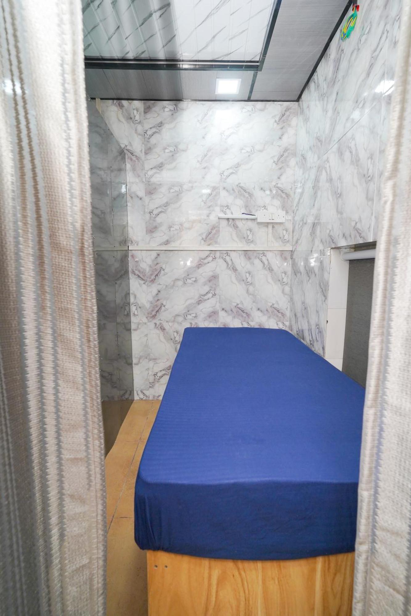 Hostel Zest 1054-andheri West Mumbai