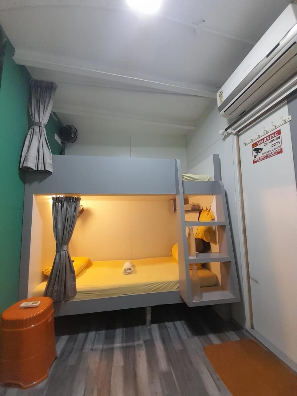 Hostel Sinhassan Juhu