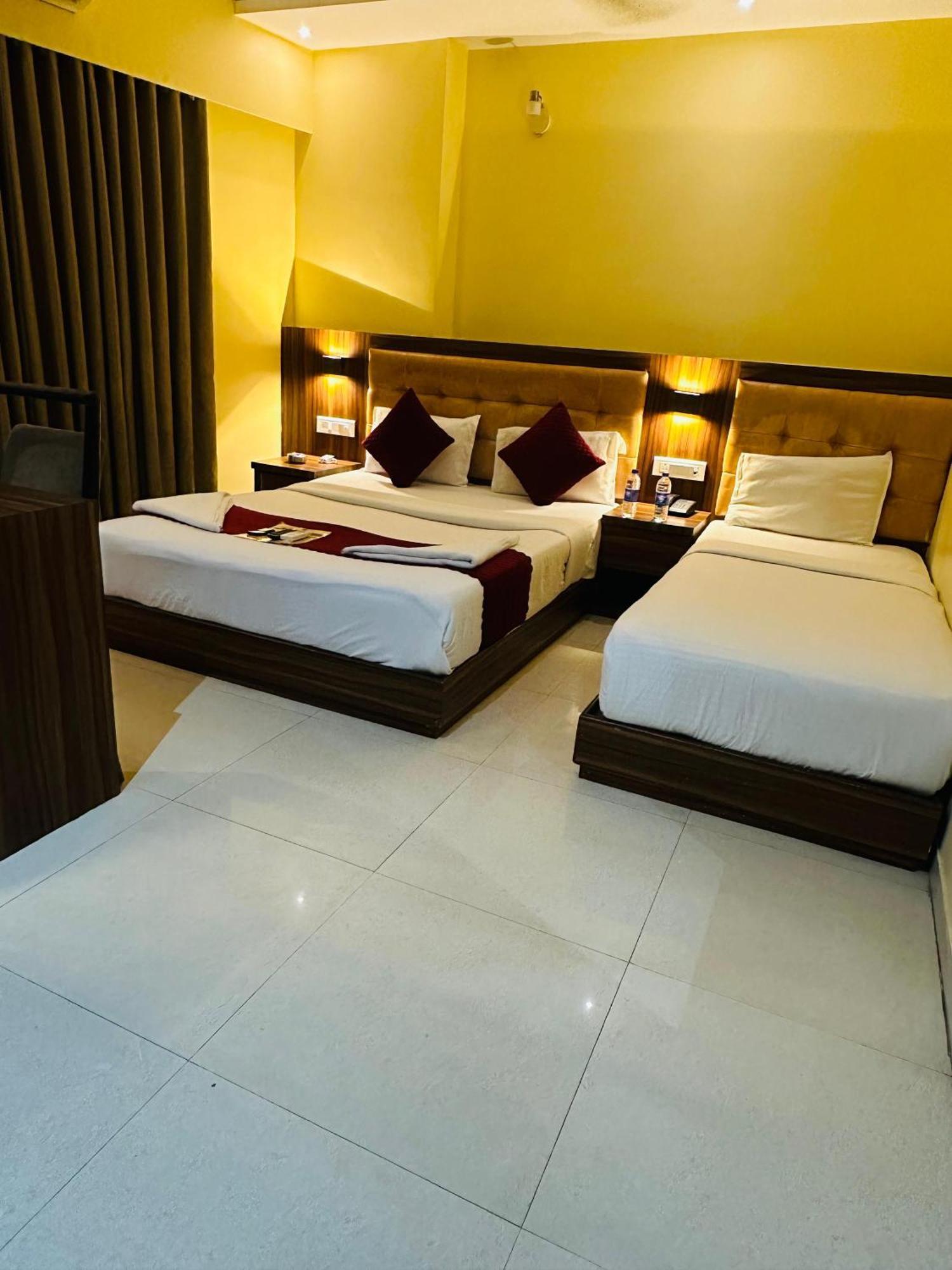 Hotel Emerald Inn Mumbai 3* Mumbai