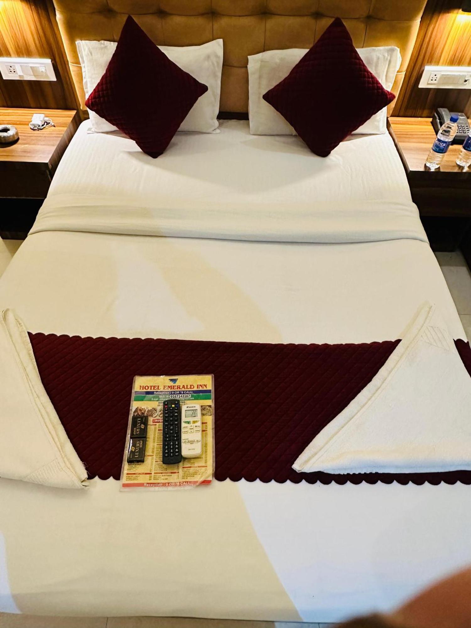 Hotel Hotel Emerald Inn Mumbai