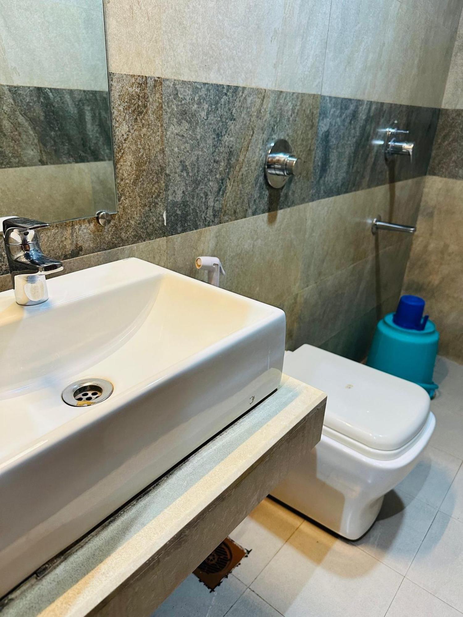 Hotel Emerald Inn Mumbai Hotel Mumbai