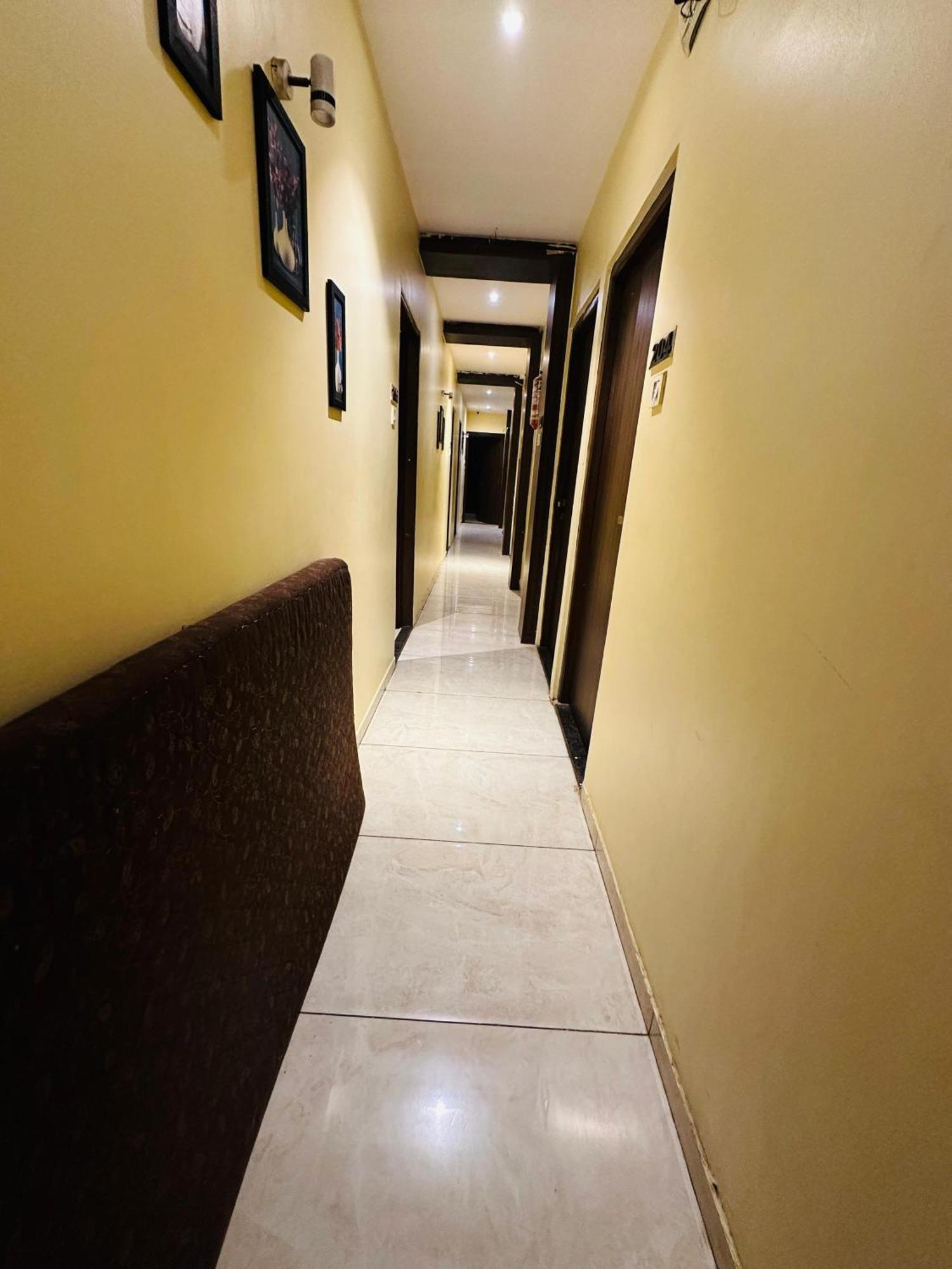 Hotel Emerald Inn Mumbai