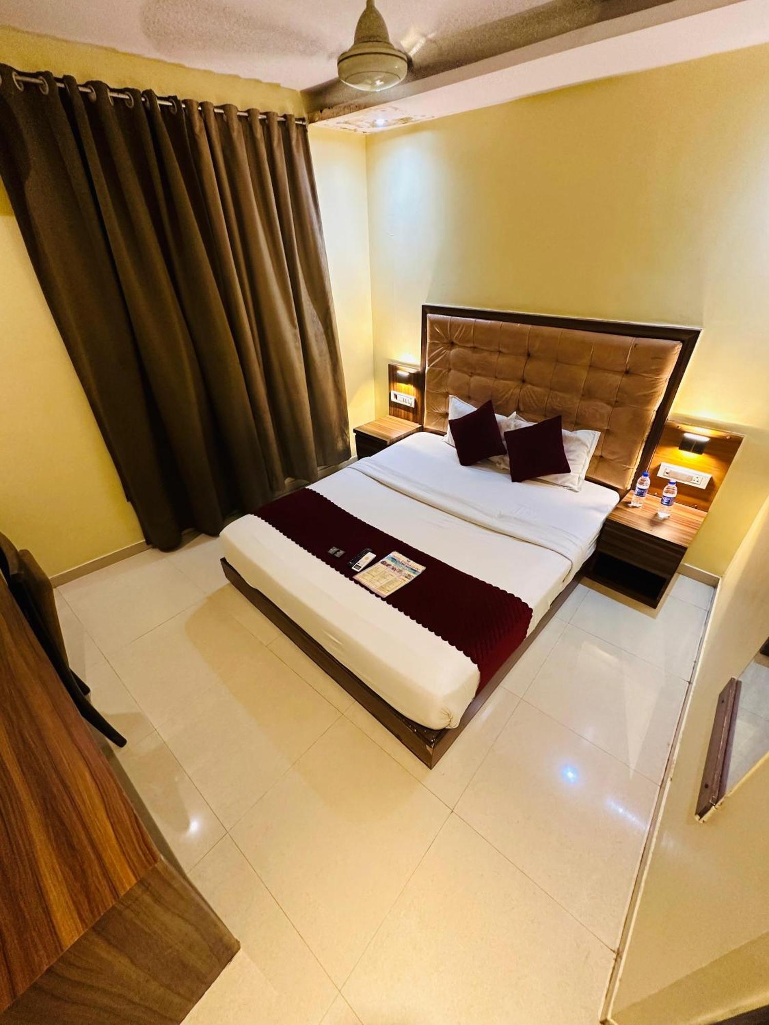 Hotel Hotel Emerald Inn Mumbai