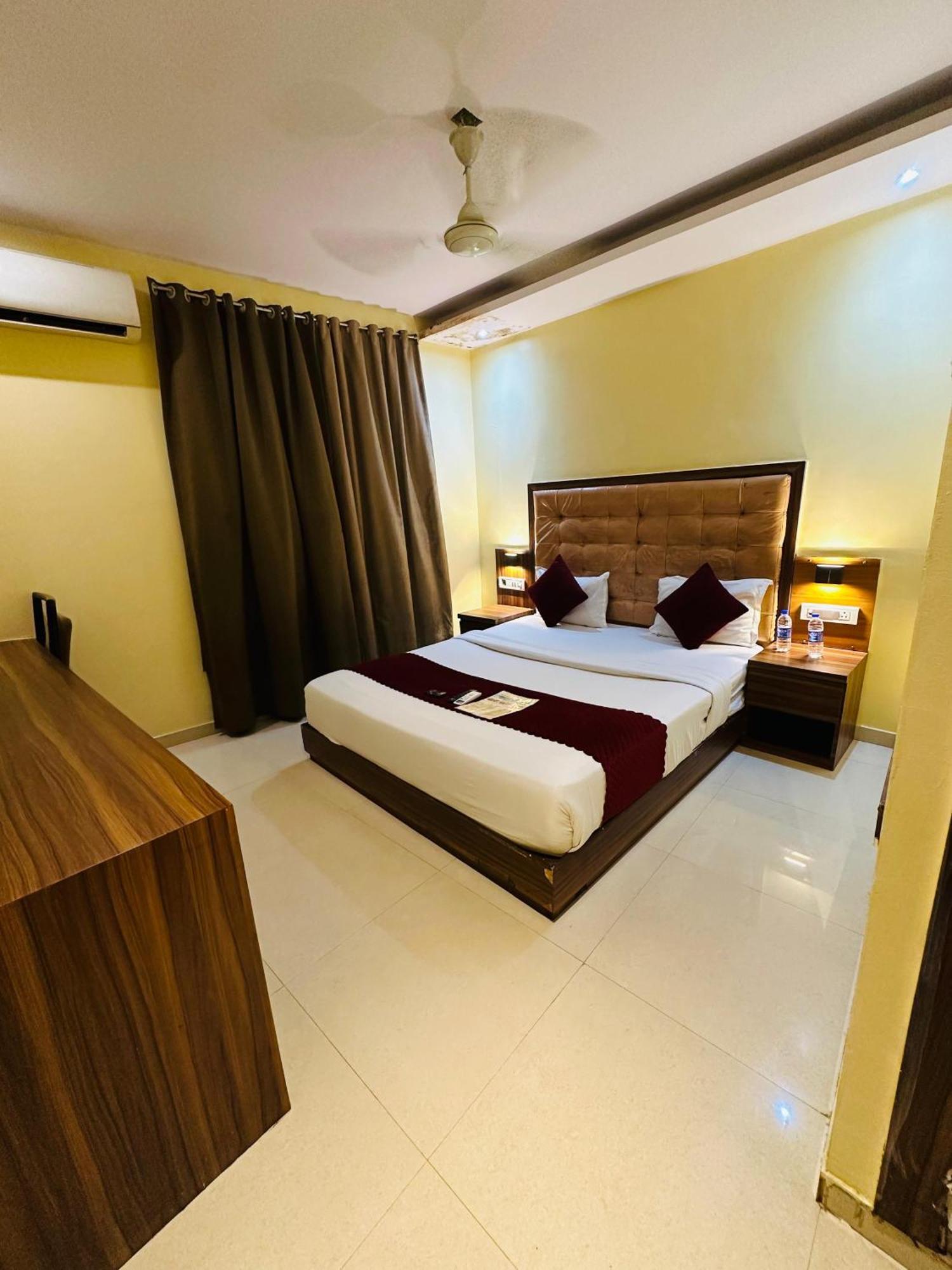 Hotel Emerald Inn Mumbai 3*