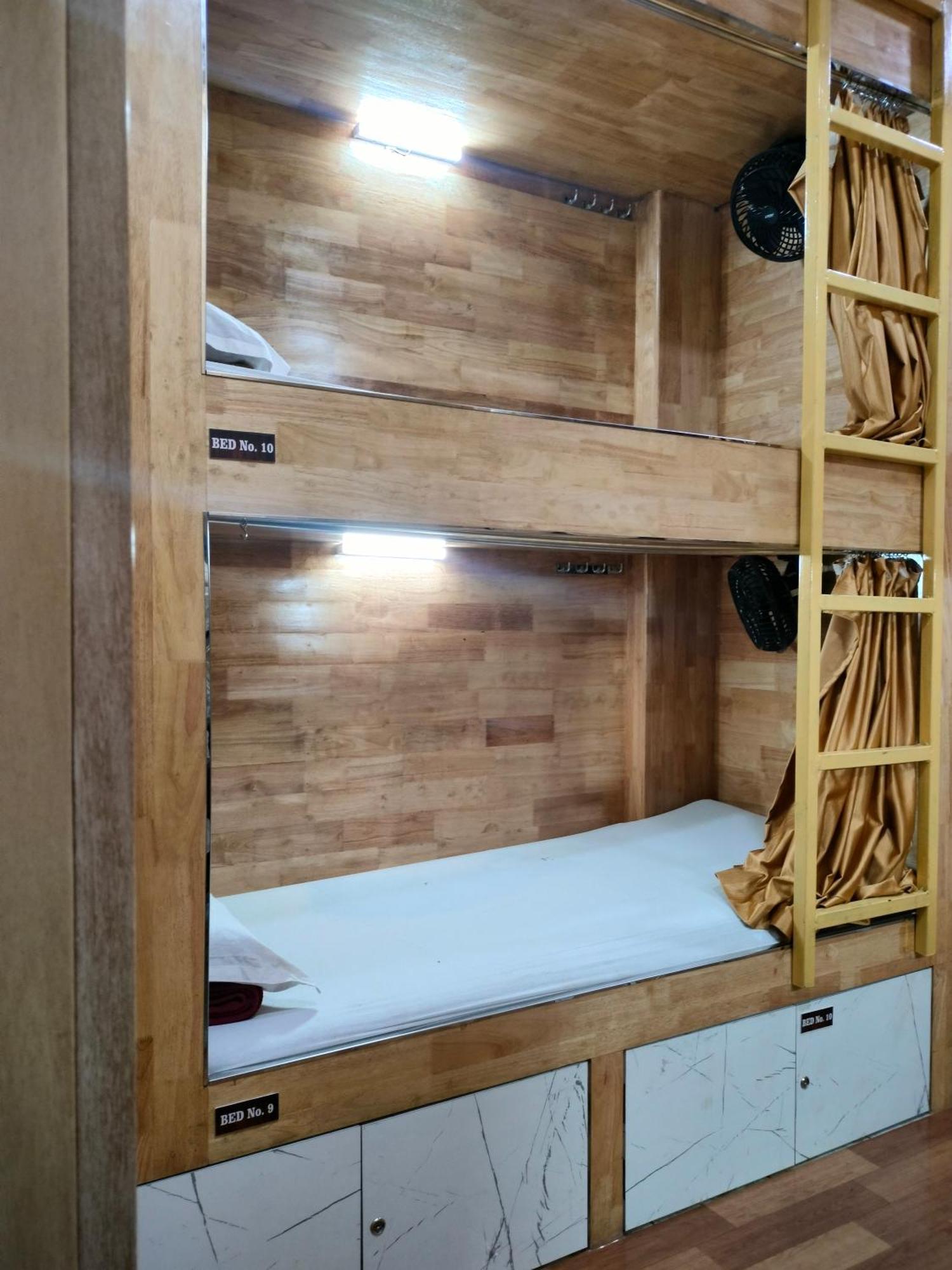 Breeze Bed Space Mumbai