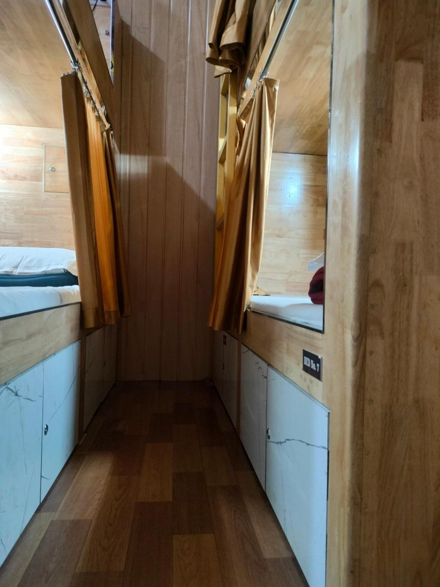 Breeze Bed Space Hostel *