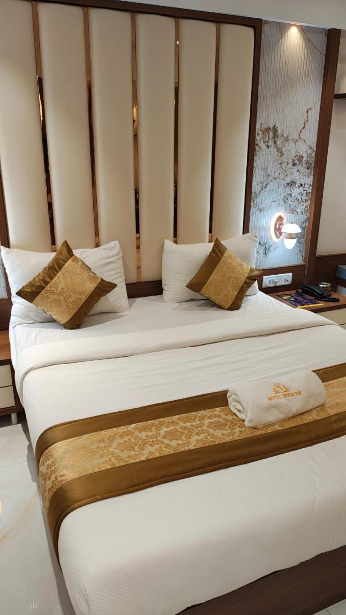 Hotel Crystal Castle Goregaon West Link Road, Mumbai Hotel Mumbai