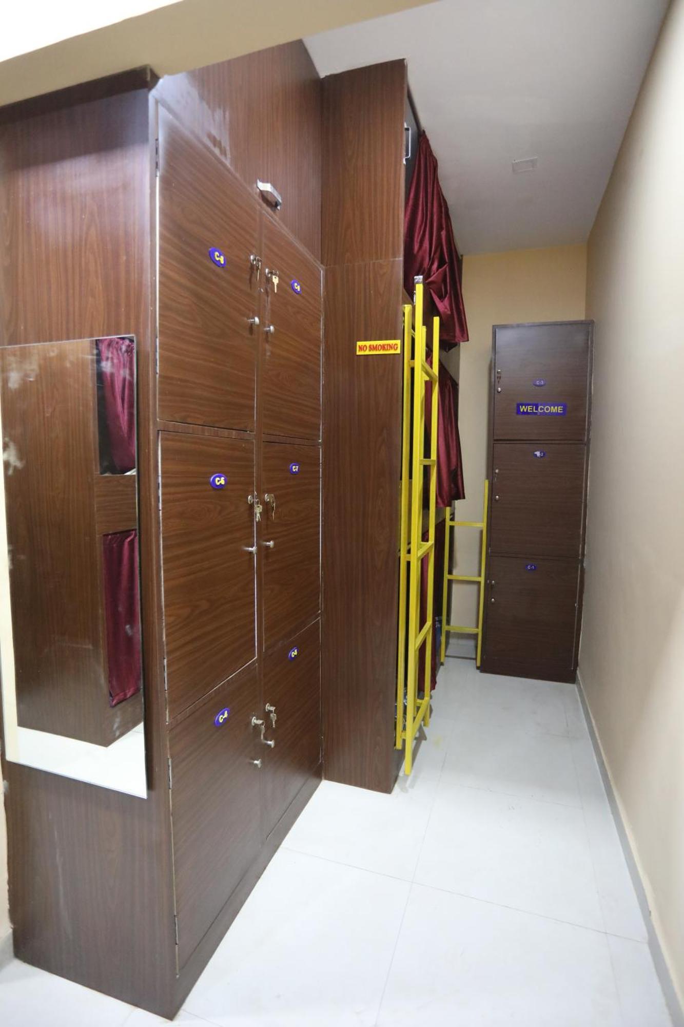 Mango Goregaon & Pg Hostel Mumbai