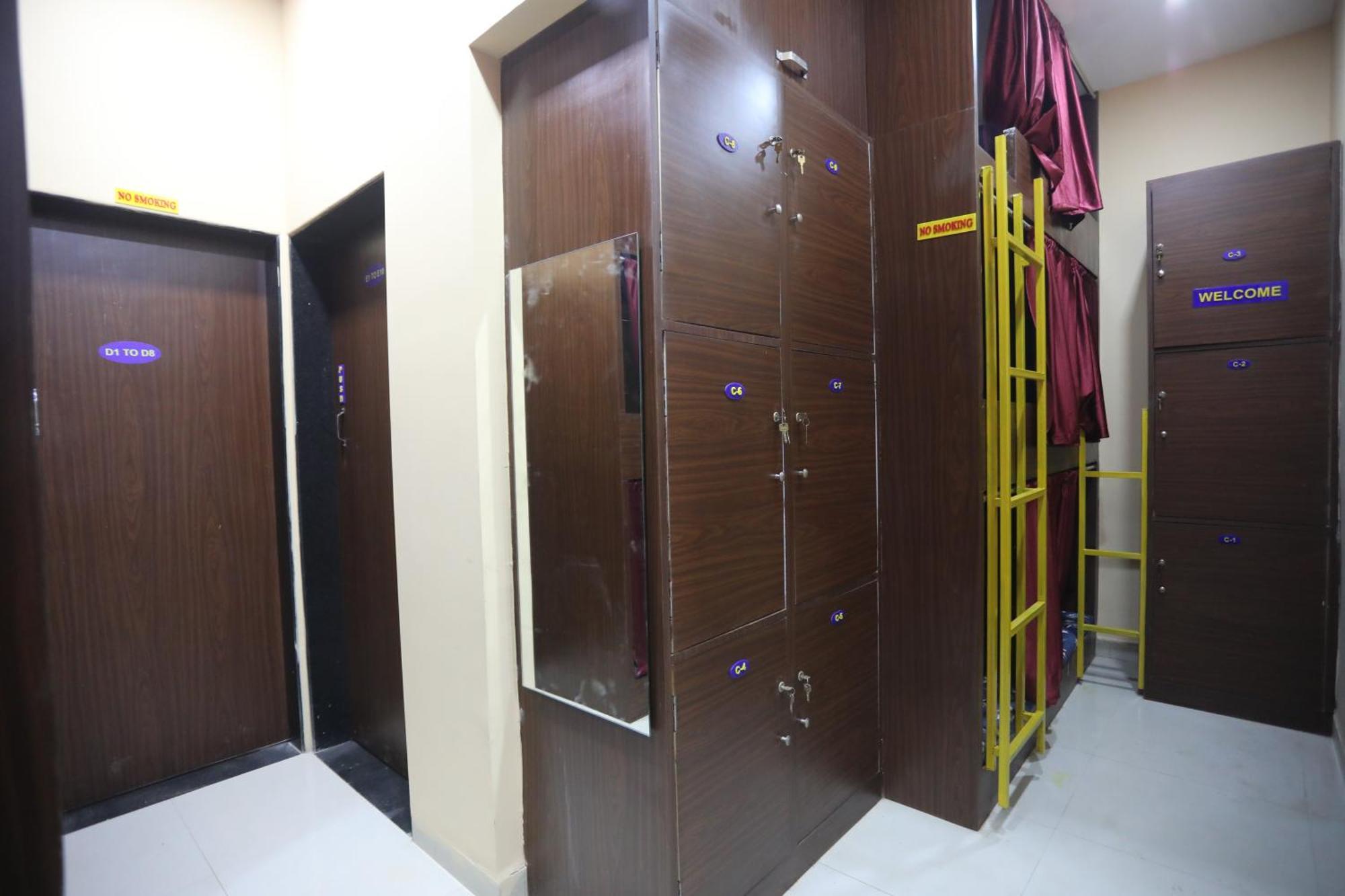 Hostel Mango Goregaon & Pg