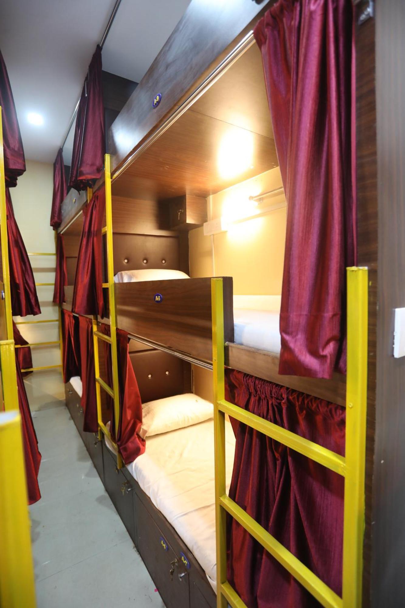 Mango Goregaon & Pg Hostel *