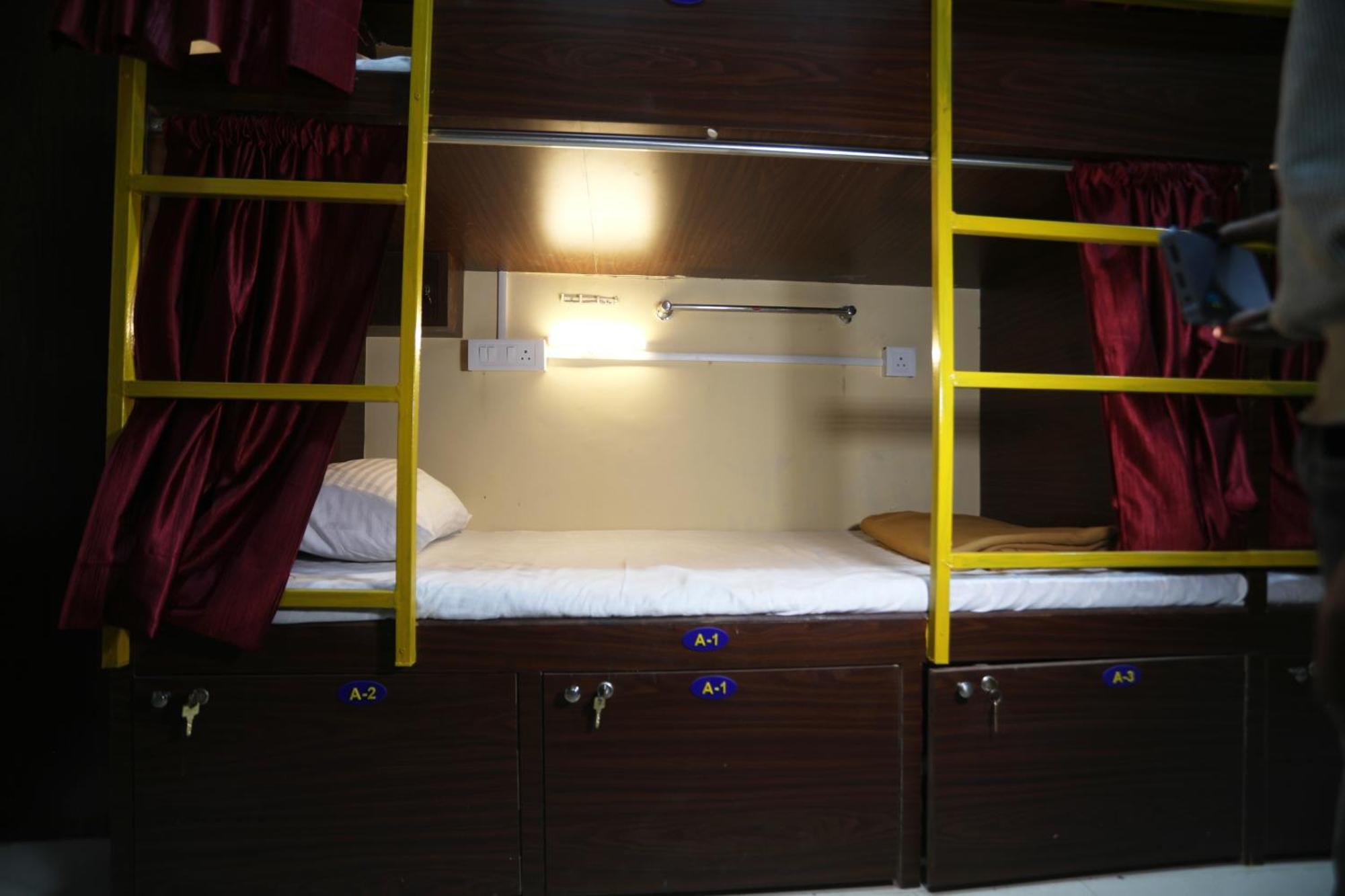 Mango Goregaon & Pg Mumbai