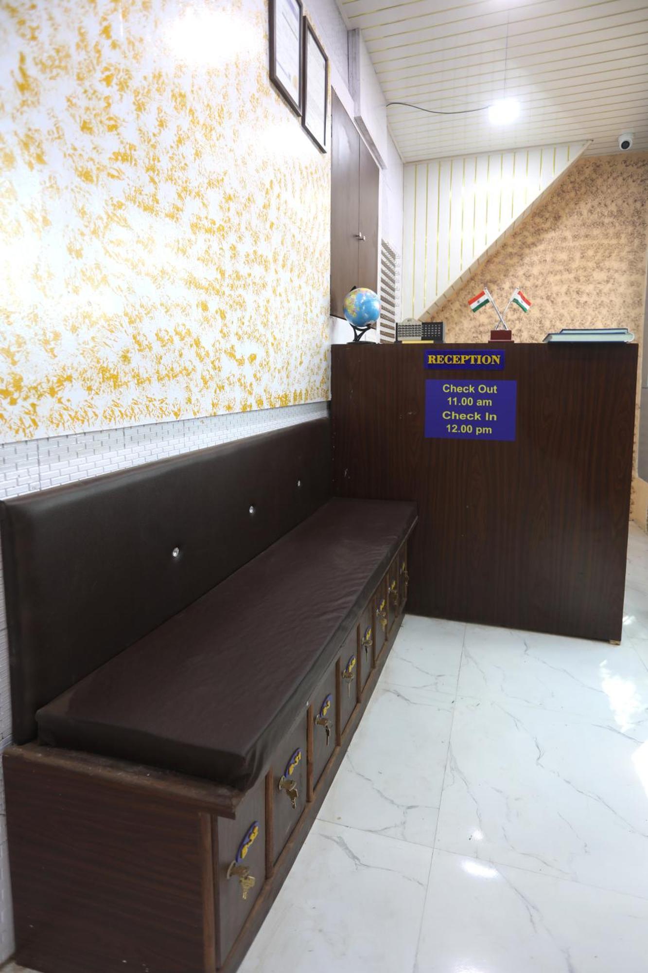 Mango Goregaon & Pg Hostel *