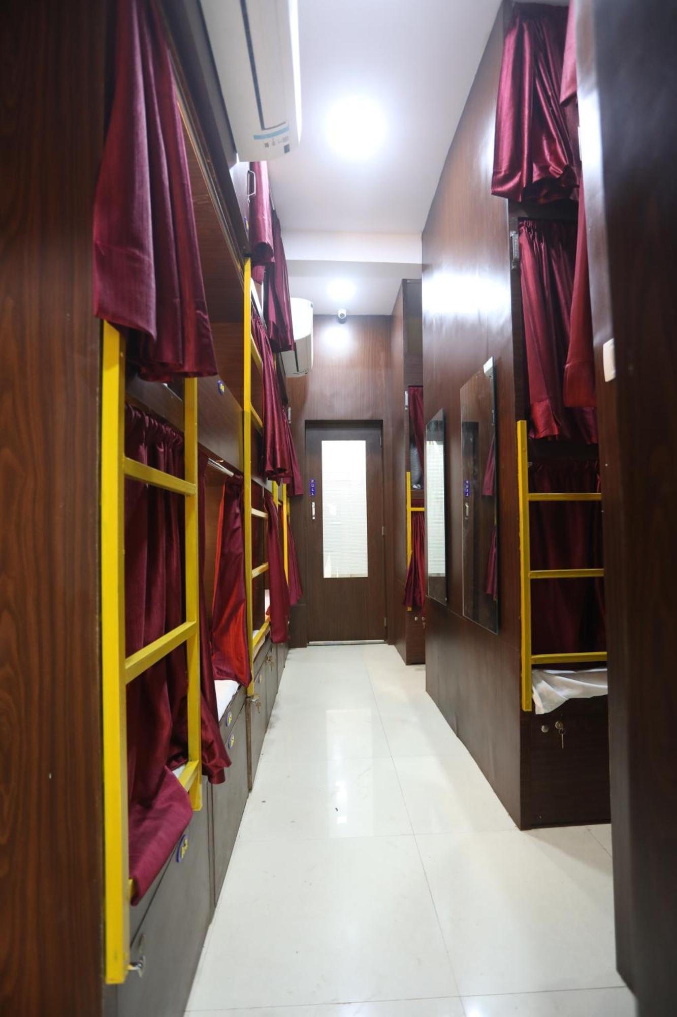Mango Goregaon & Pg Hostel *