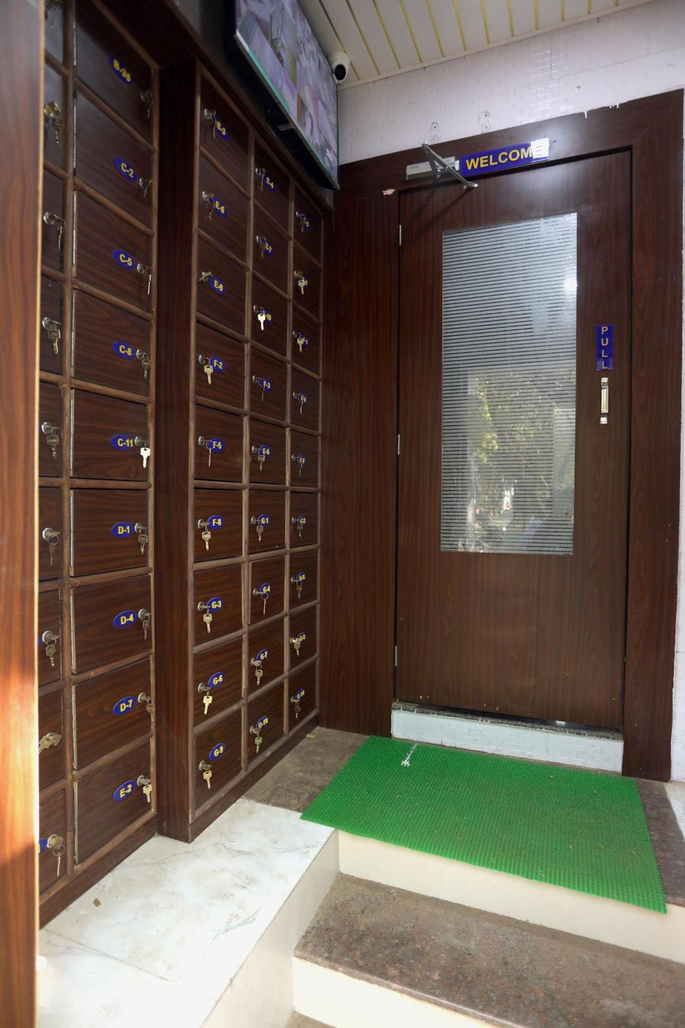 Hostel Mango Goregaon & Pg *