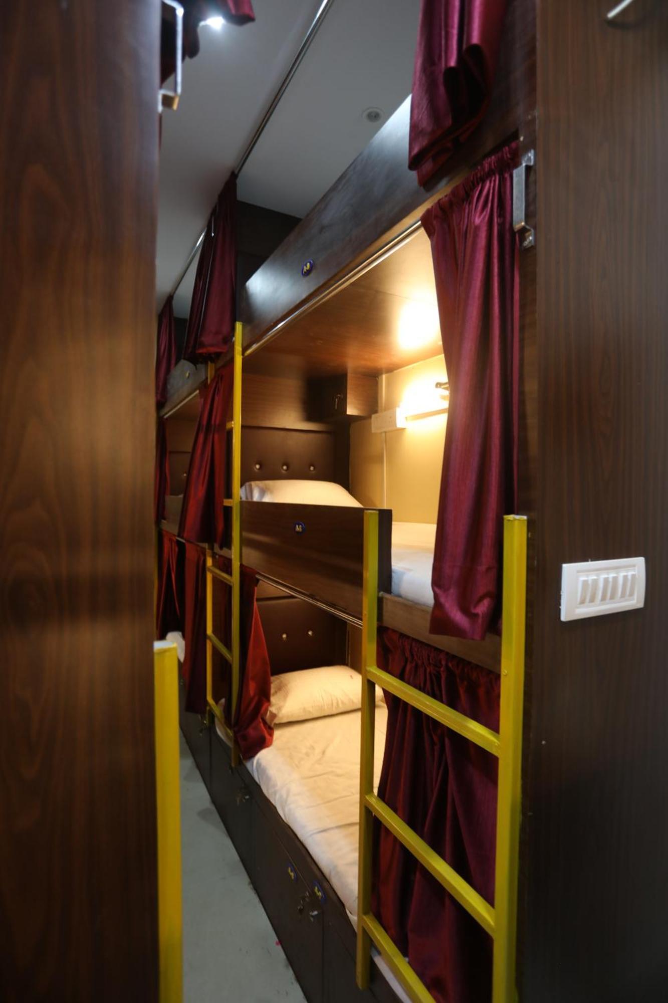 Hostel Mango Goregaon & Pg Mumbai