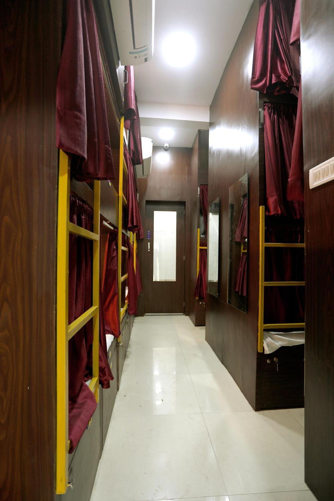 Mango Goregaon & Pg Hostel *
