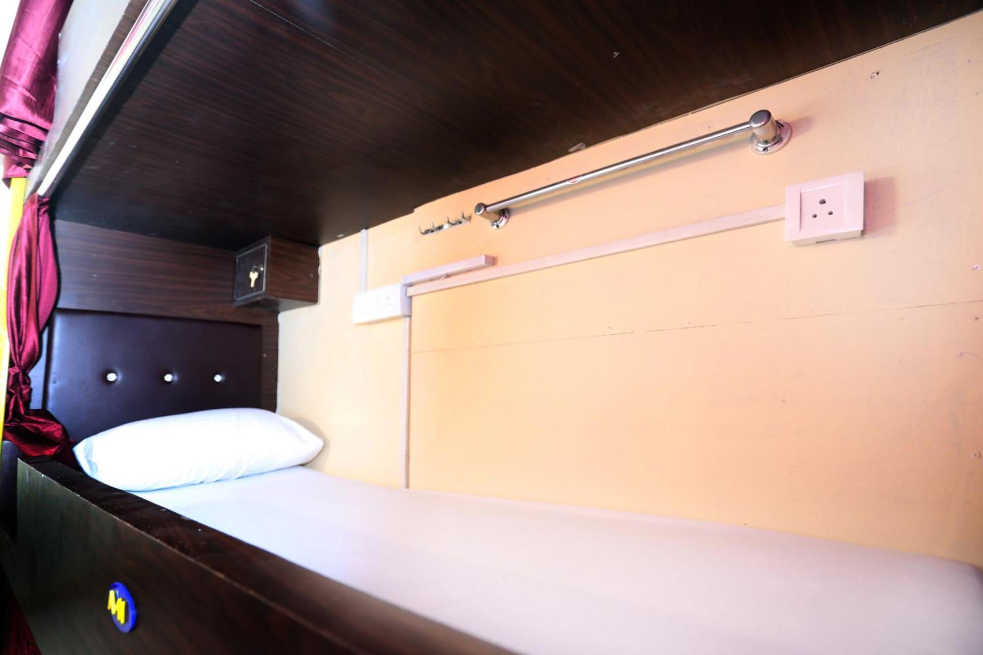 Mango Goregaon & Pg Hostel