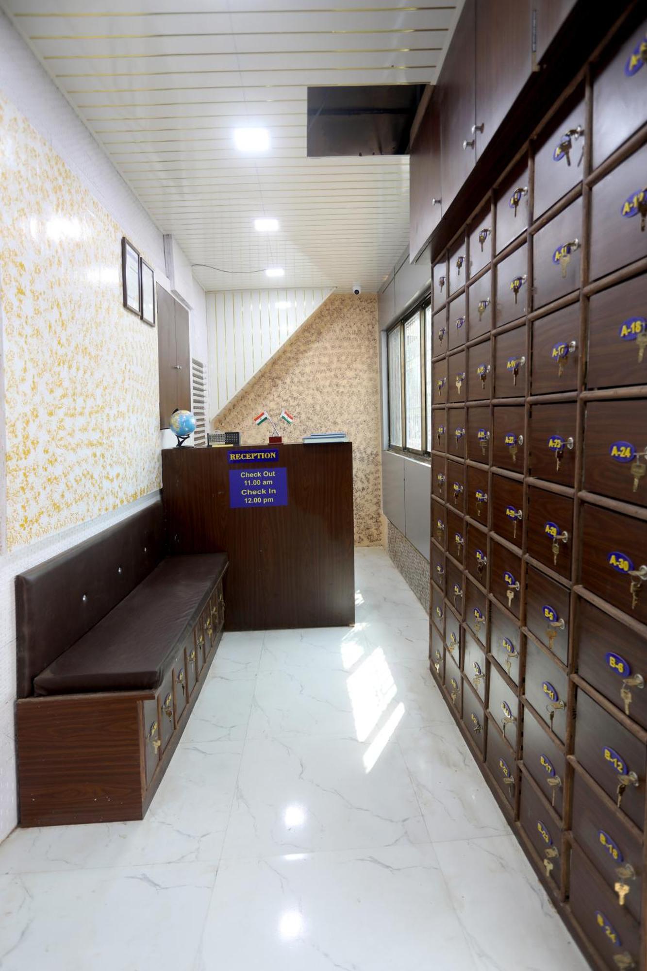 Hostel Mango Goregaon & Pg Mumbai