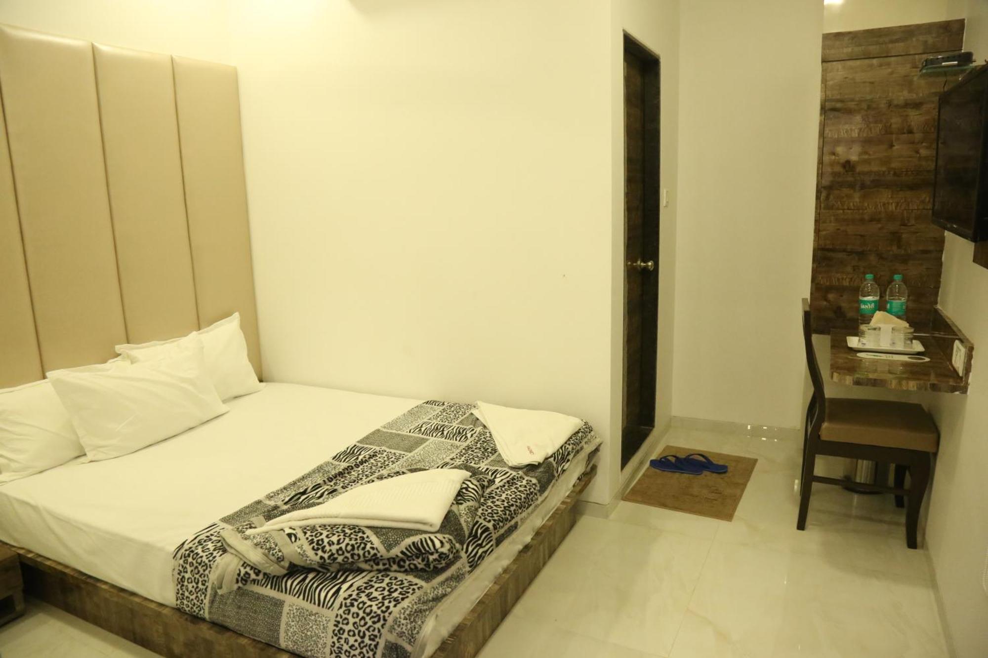 Magnum Airport T-2 Hotel Mumbai