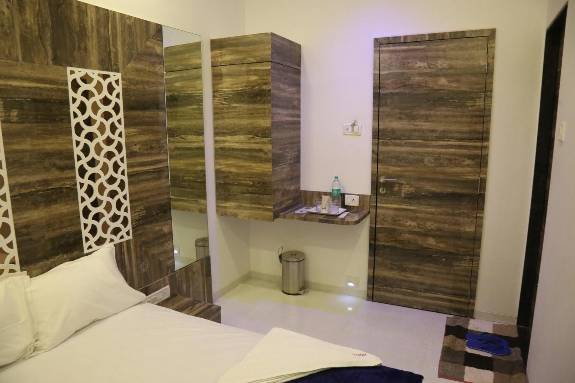 Hotel Magnum Airport T-2 Mumbai