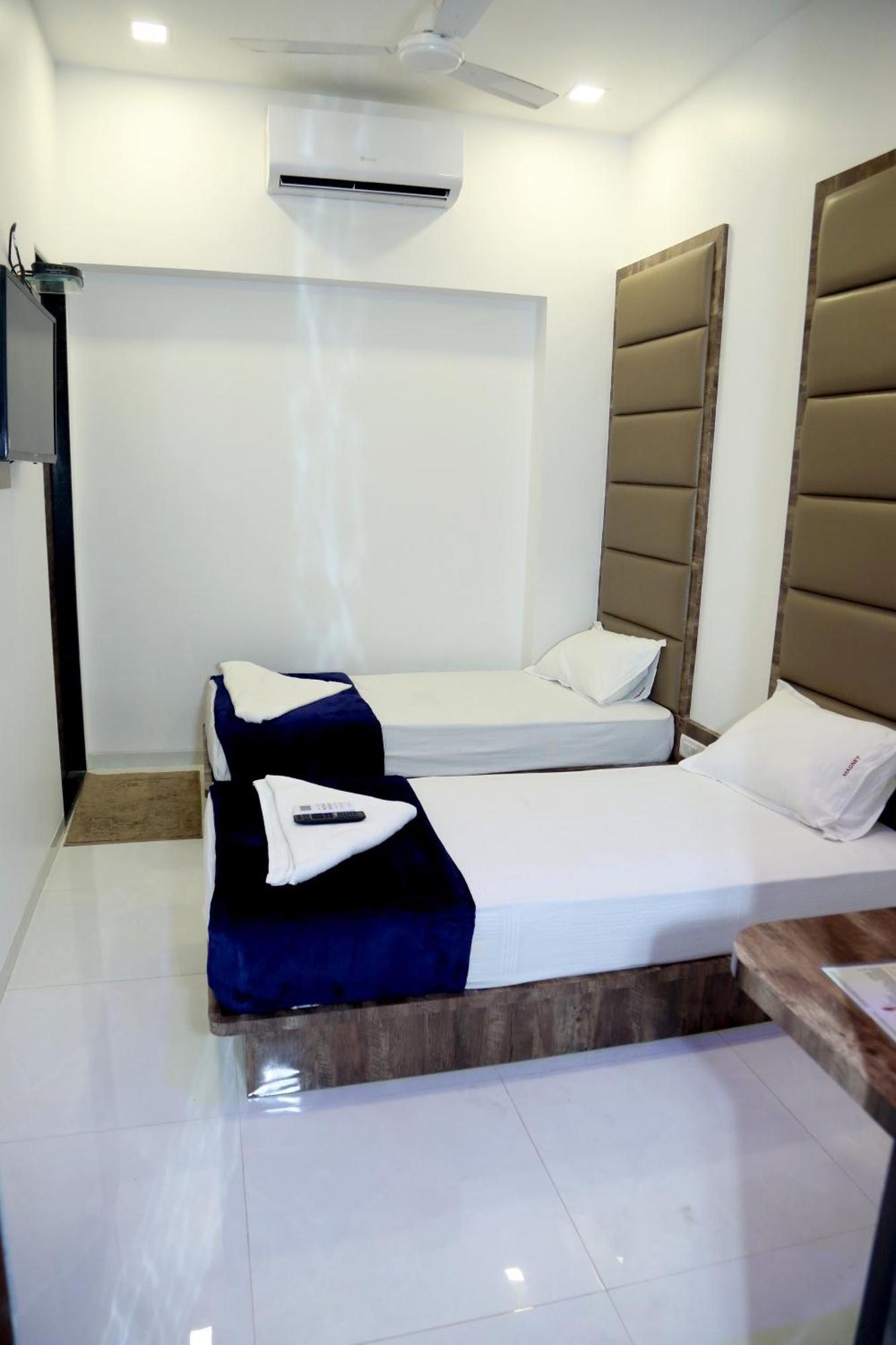 Magnum Airport T-2 Hotel 3*