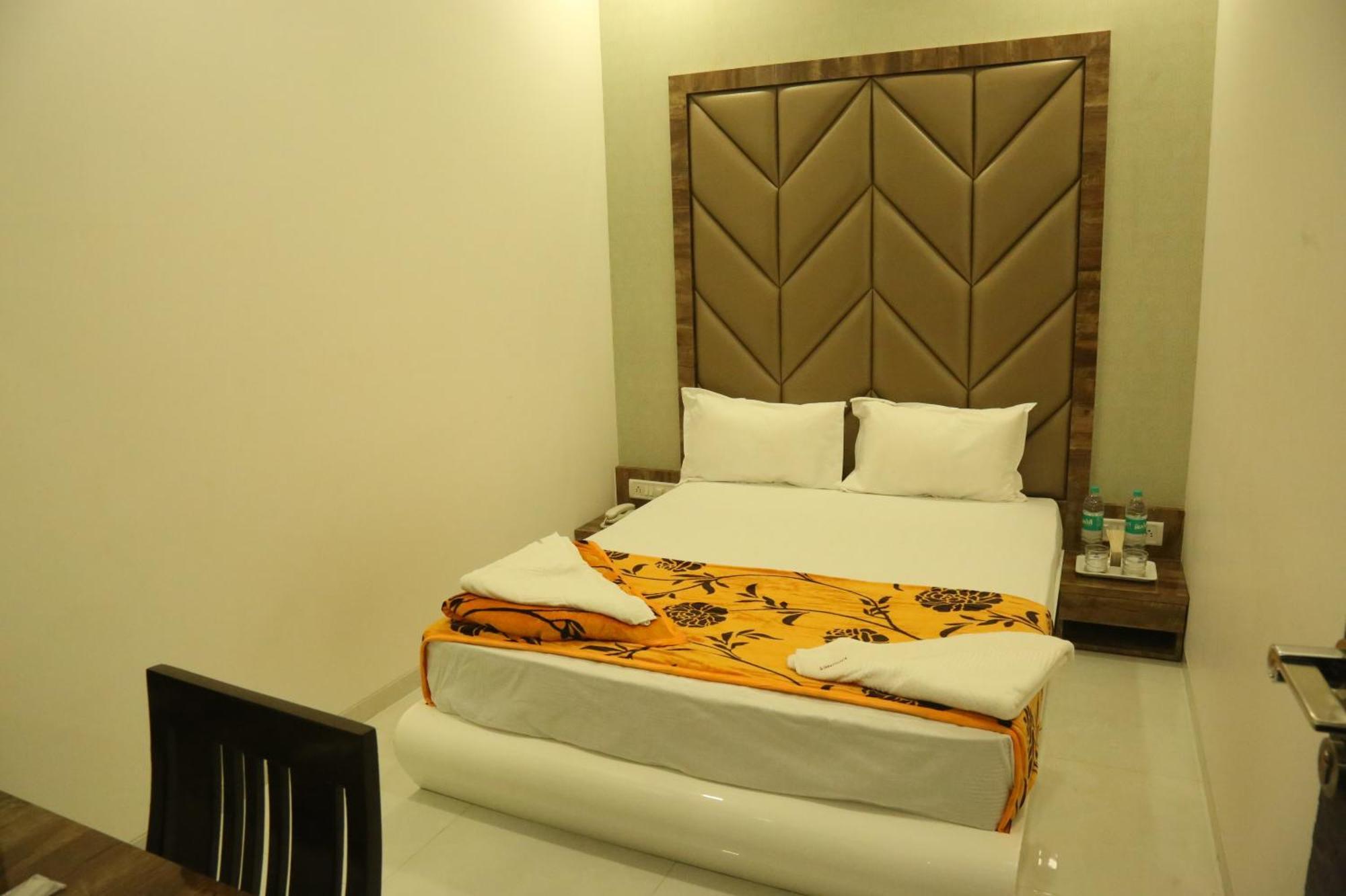 Hotel Magnum Airport T-2