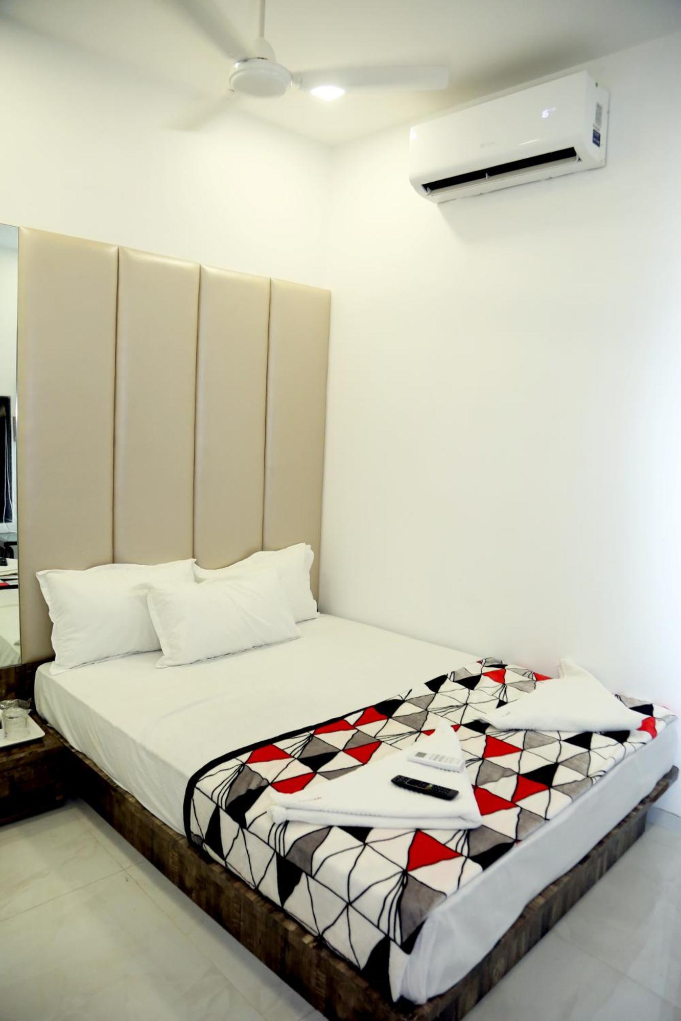 Magnum Airport T-2 Hotel 3*