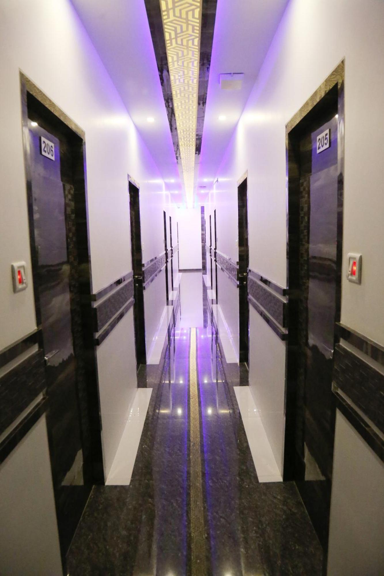 Hotel Magnum Airport T-2