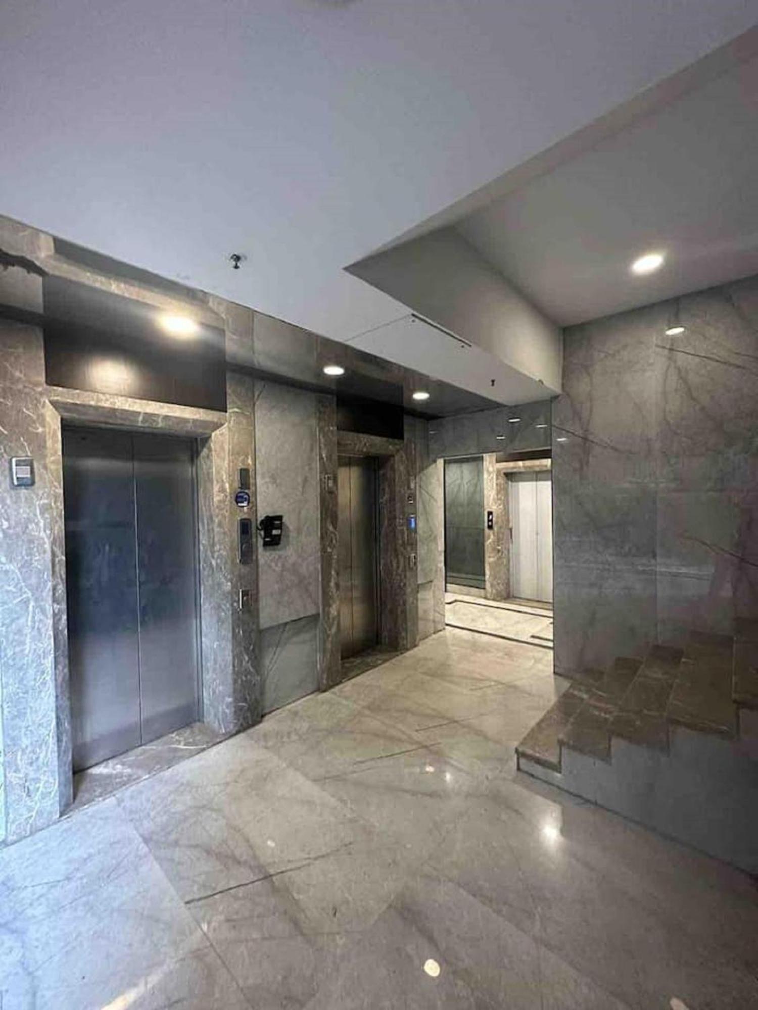Ivy Splendour Private A, Oshiwara Apartment *