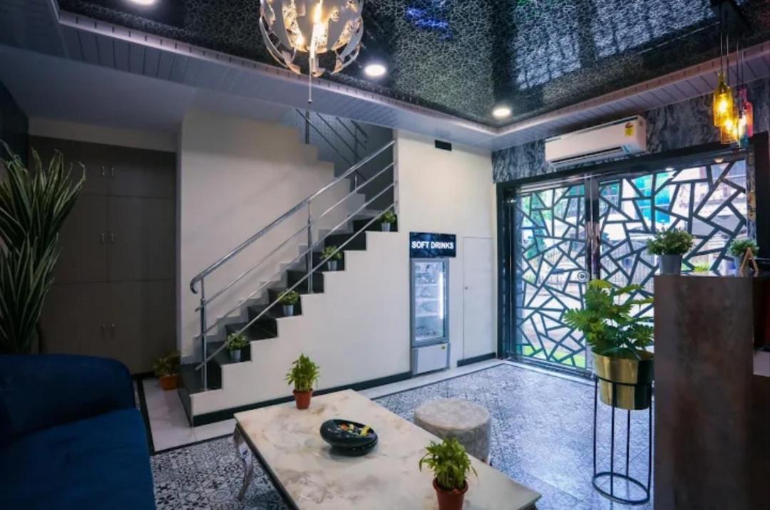 Diamond Hotel
