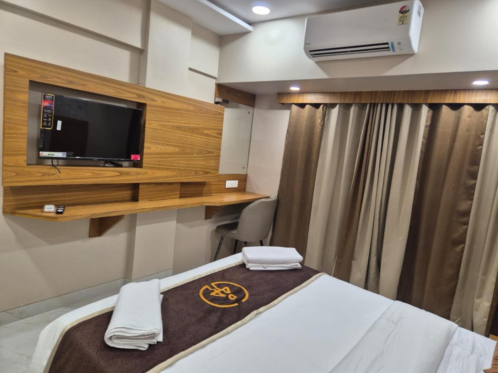 Hotel Galaxy Bkc