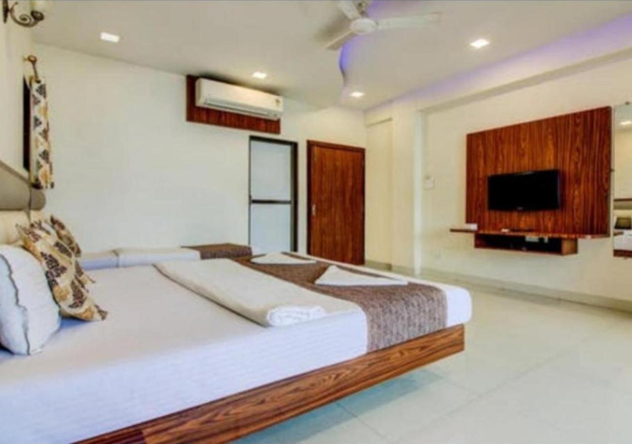 Golden Palms Hotel 2*