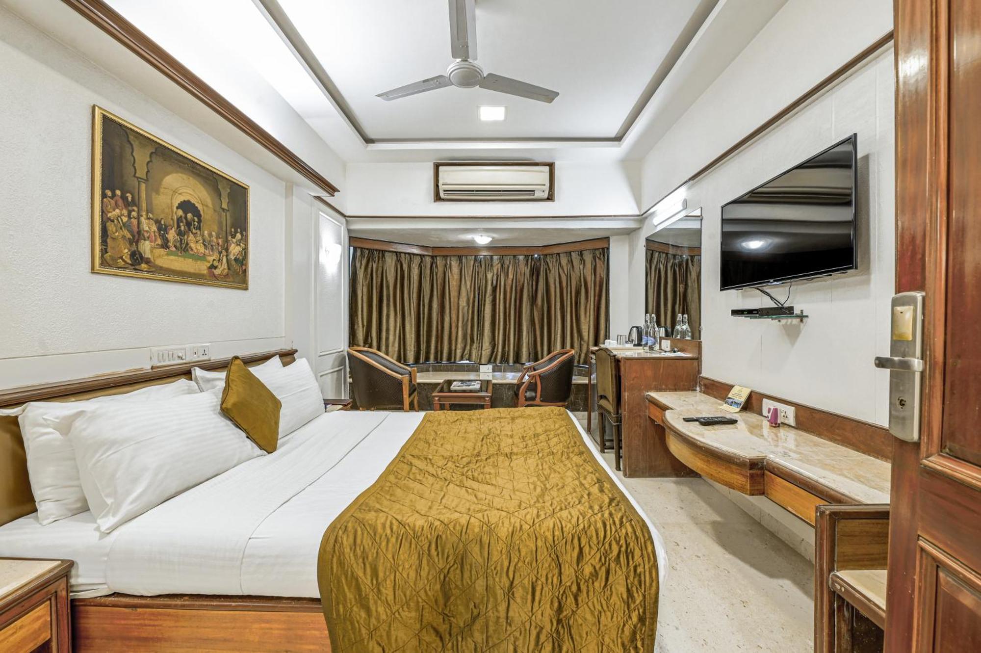 Hotel Regal Enclave
