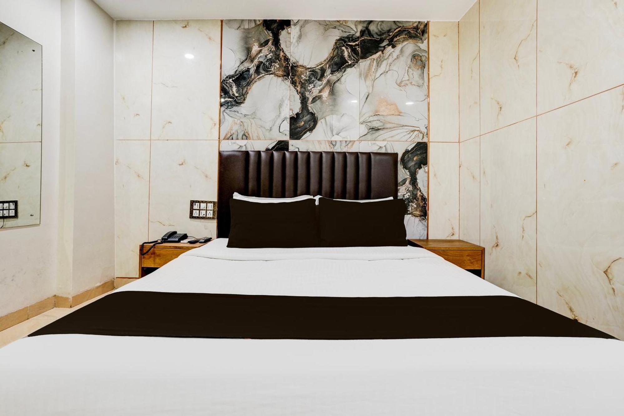 Hotel Super Collection O Ulife Mumbai