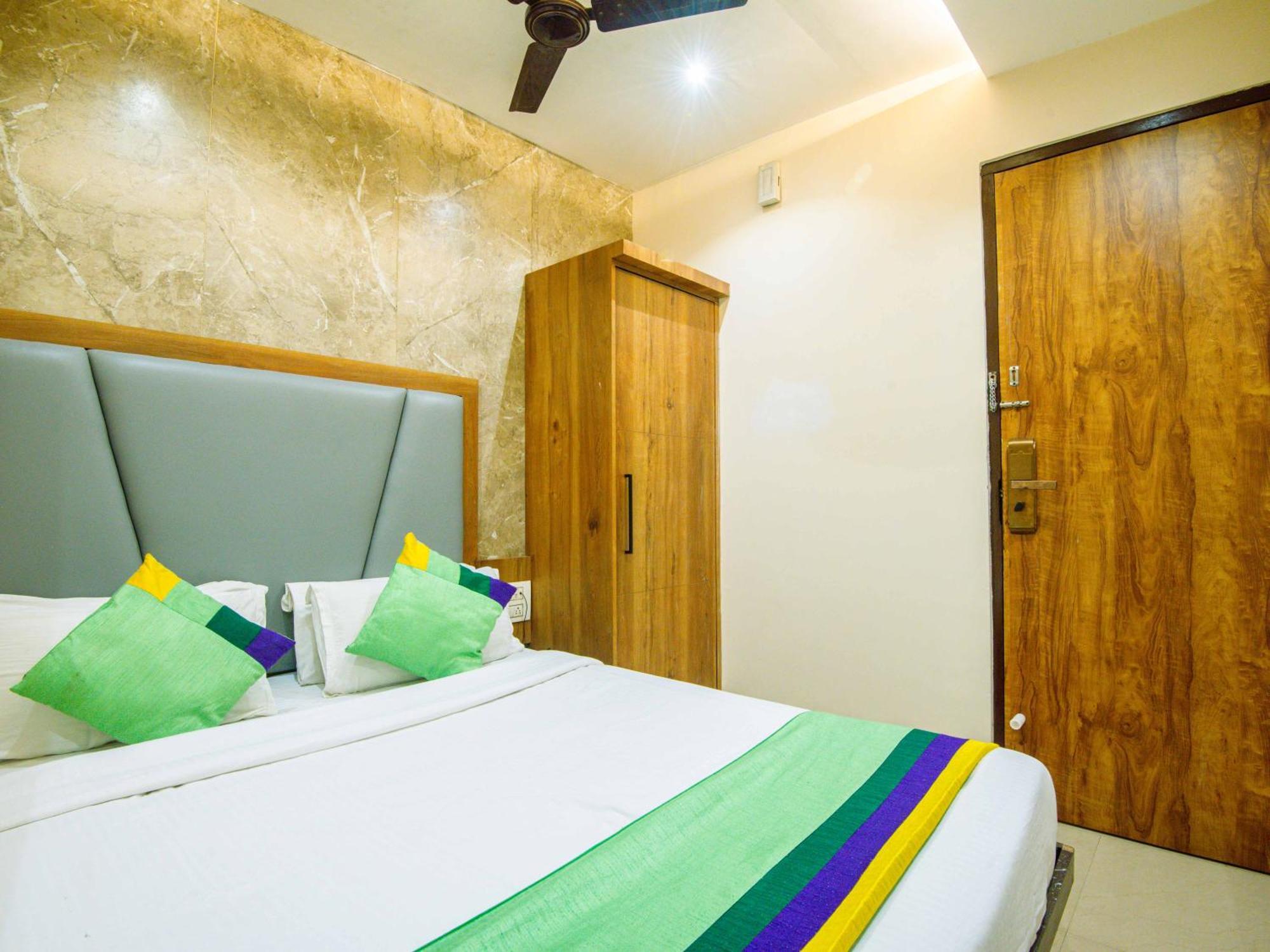 Skylink Hospitality Next To Amber Imperial 3* Mumbai