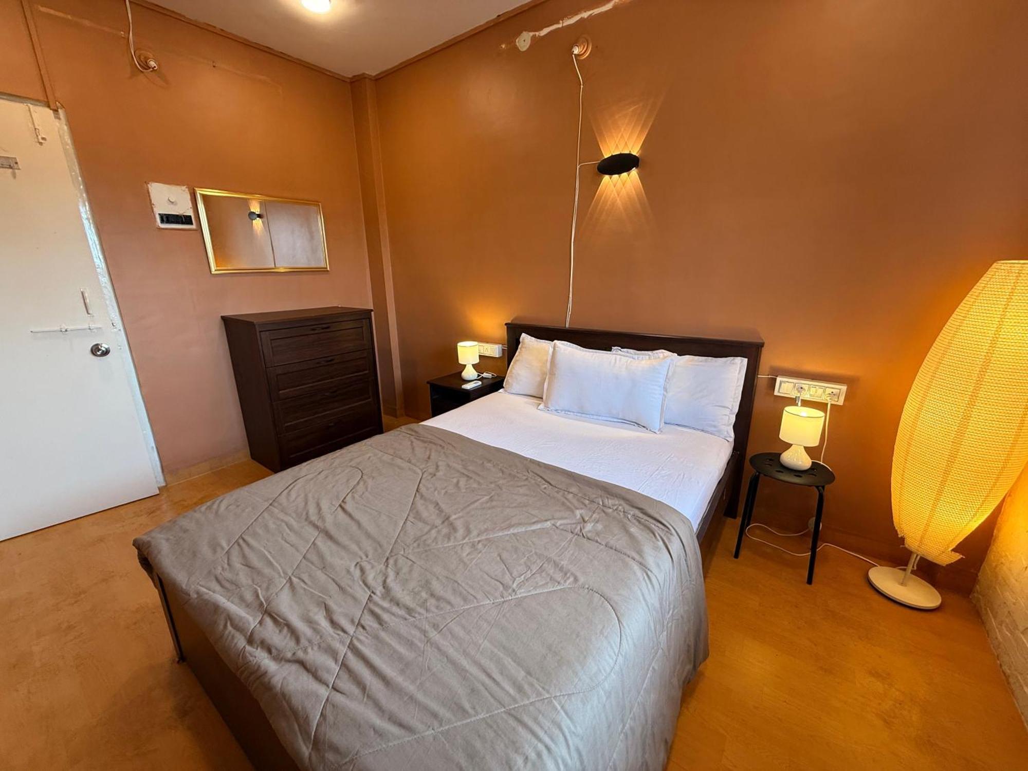 Elite 1 - 65'tv, Netflix&chill, Luxury 2bhk