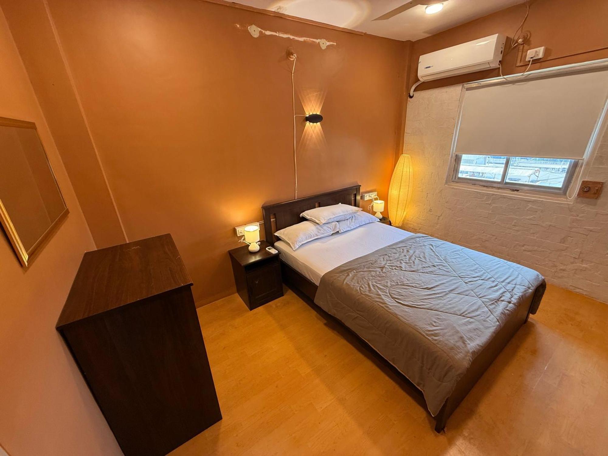 Elite 1 - 65'tv, Netflix&chill, Luxury 2bhk * Mumbai