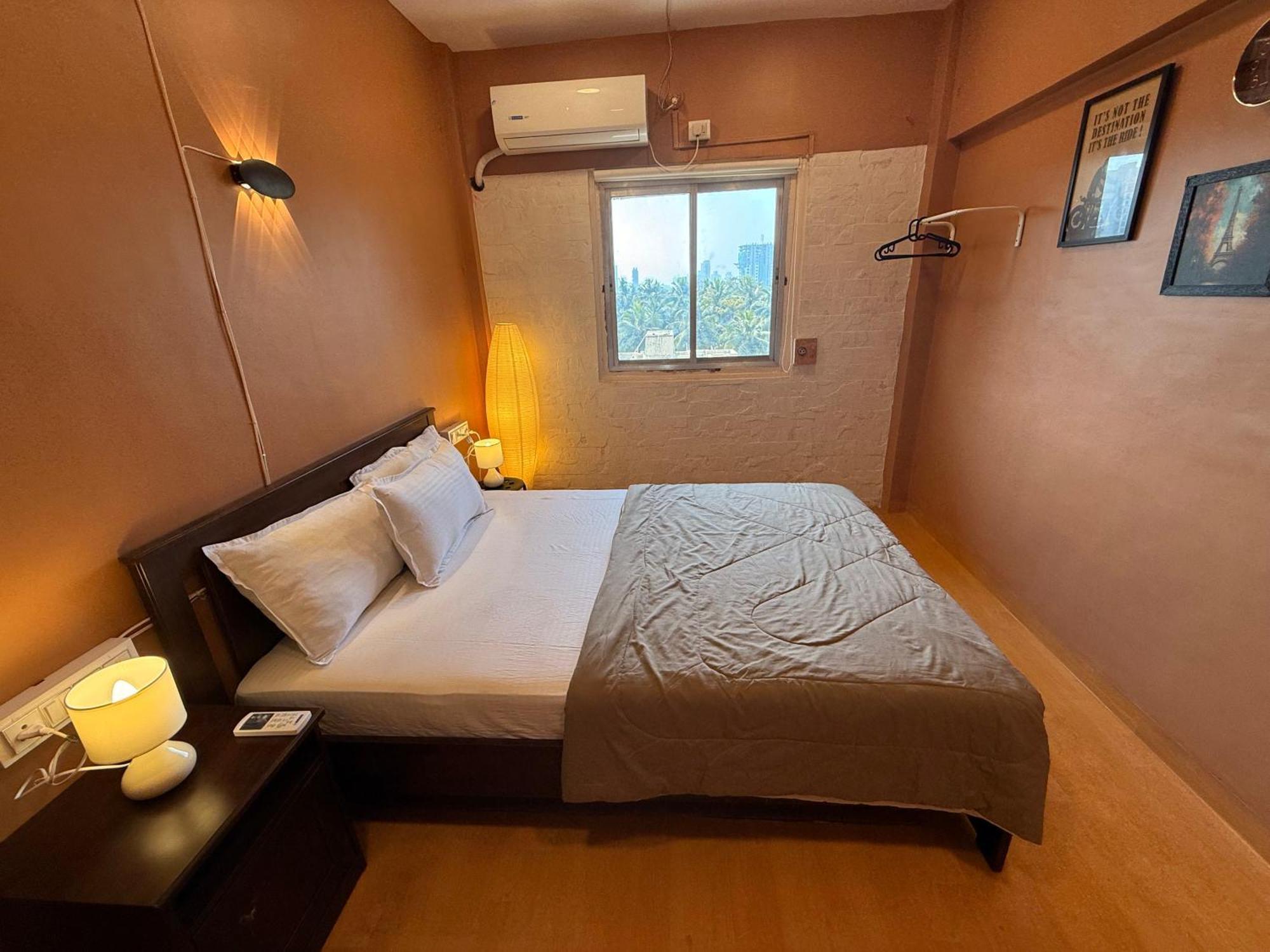 Elite 1 - 65'tv, Netflix&chill, Luxury 2bhk * Mumbai