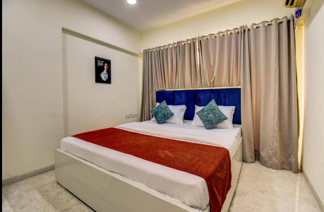 Apartment 1 Private Bedroom In A 2bhk Near Bkc Kalina