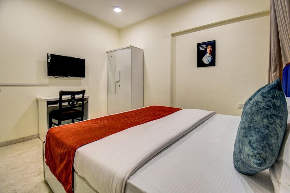 1 Private Bedroom In A 2bhk Near Bkc & Jio Center