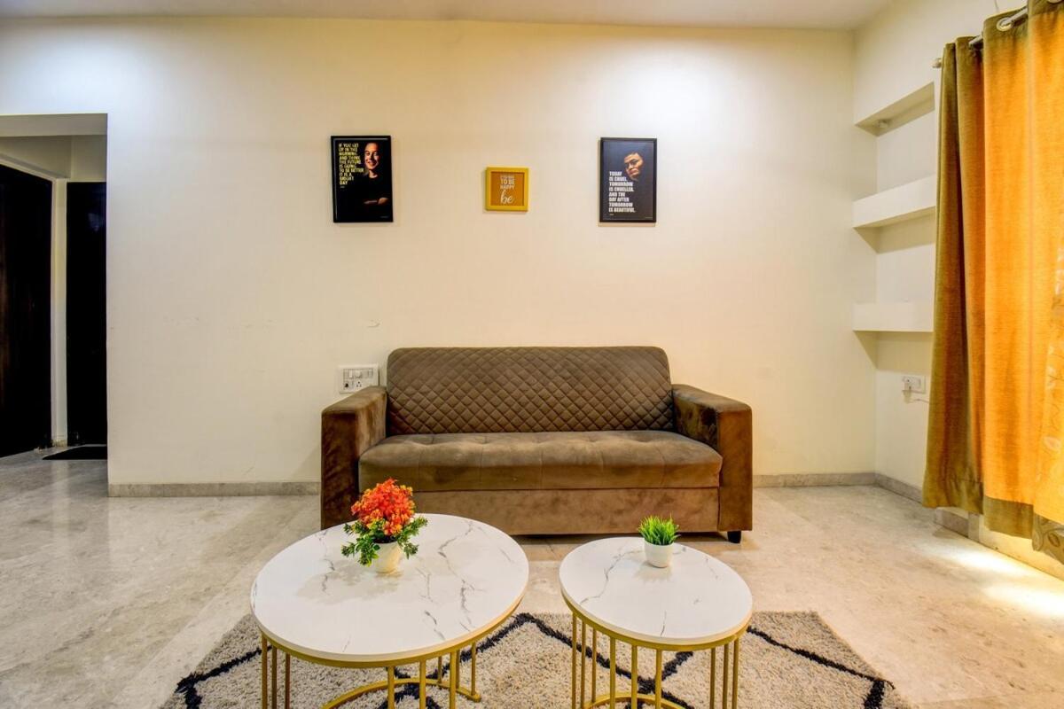 1 Private Bedroom In A 2bhk Near Bkc & Jio Center Apartment *