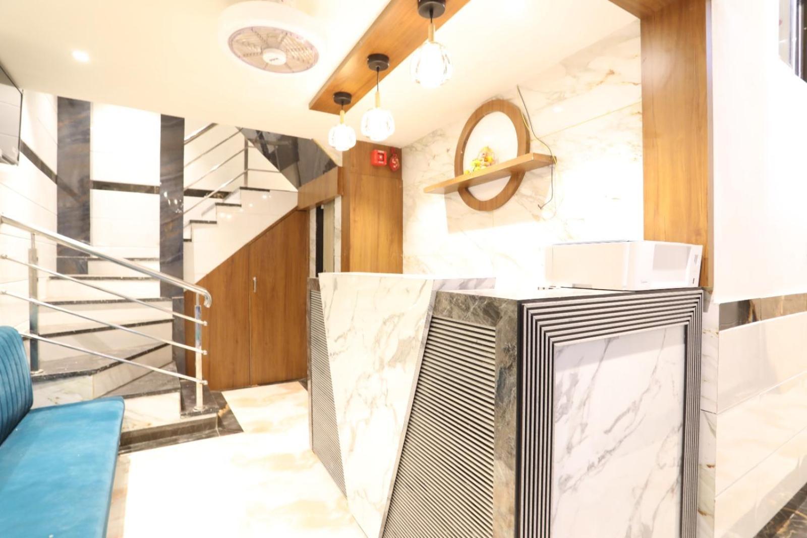 New Diamond Residency Hotel *