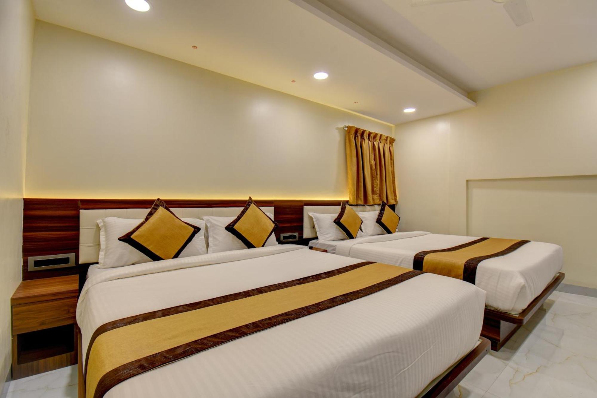 Majestic Crest Sakinaka 3*