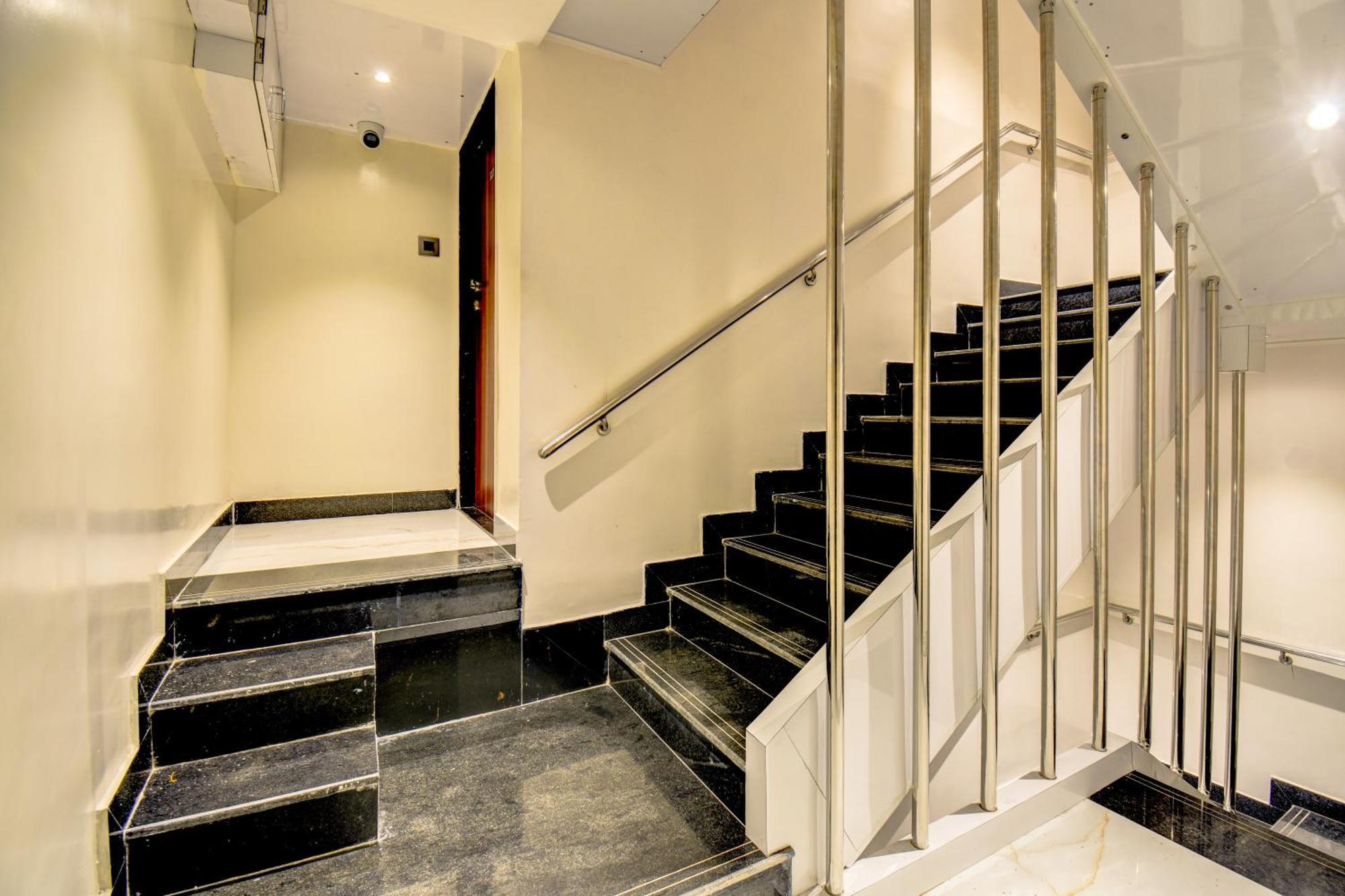 Majestic Crest Sakinaka Hotel 3*
