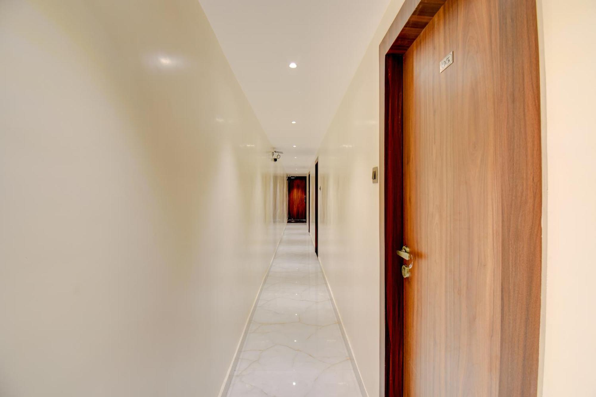 Hotel Majestic Crest Sakinaka 3*