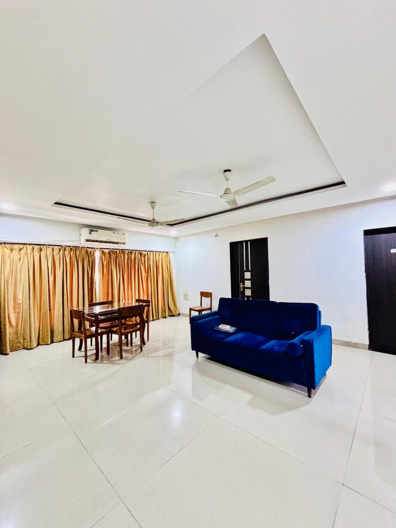 Rio House Service Malad *