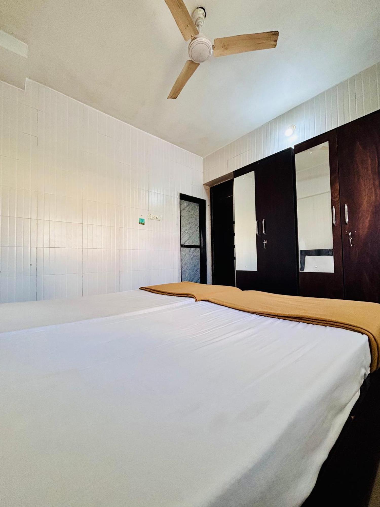 Bed & Breakfast Rio House Service Malad Mumbai